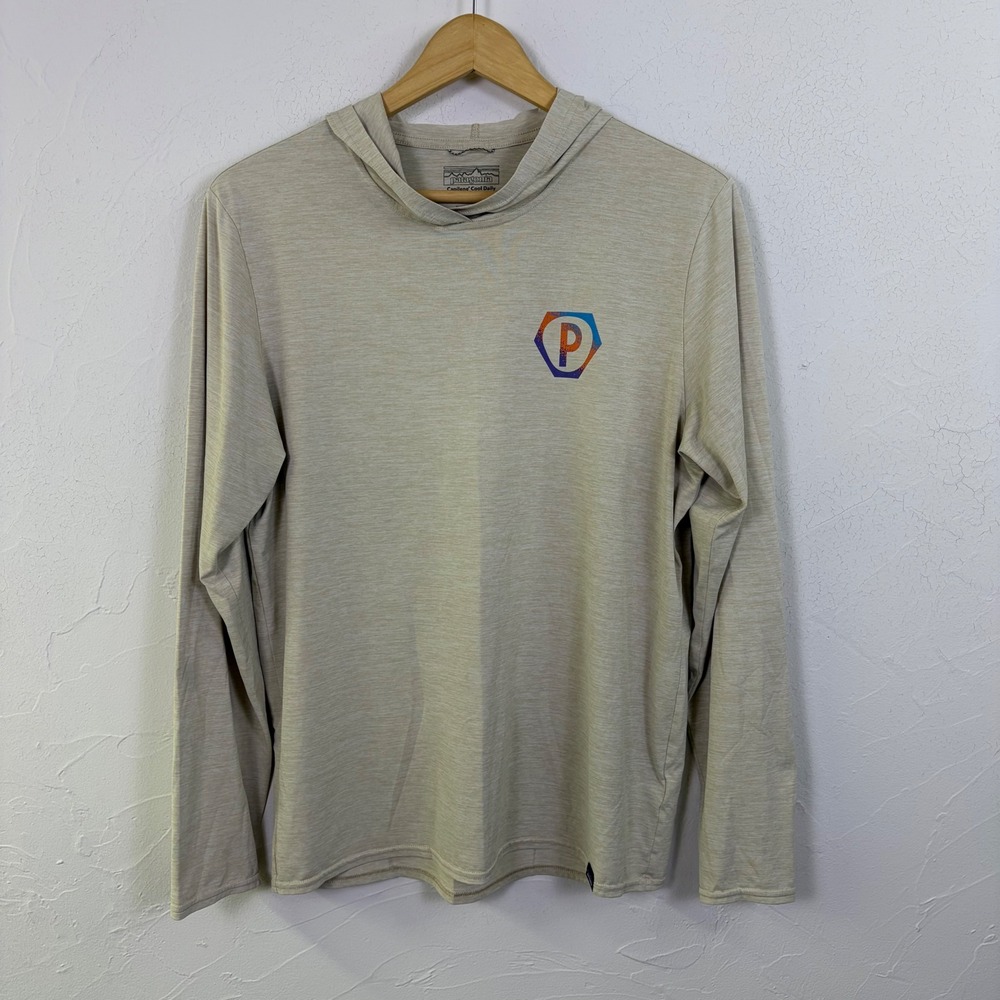 Patagonia Capilene Cool Daily Hoodie Mens Medium Tan Clean Climbing Graphic